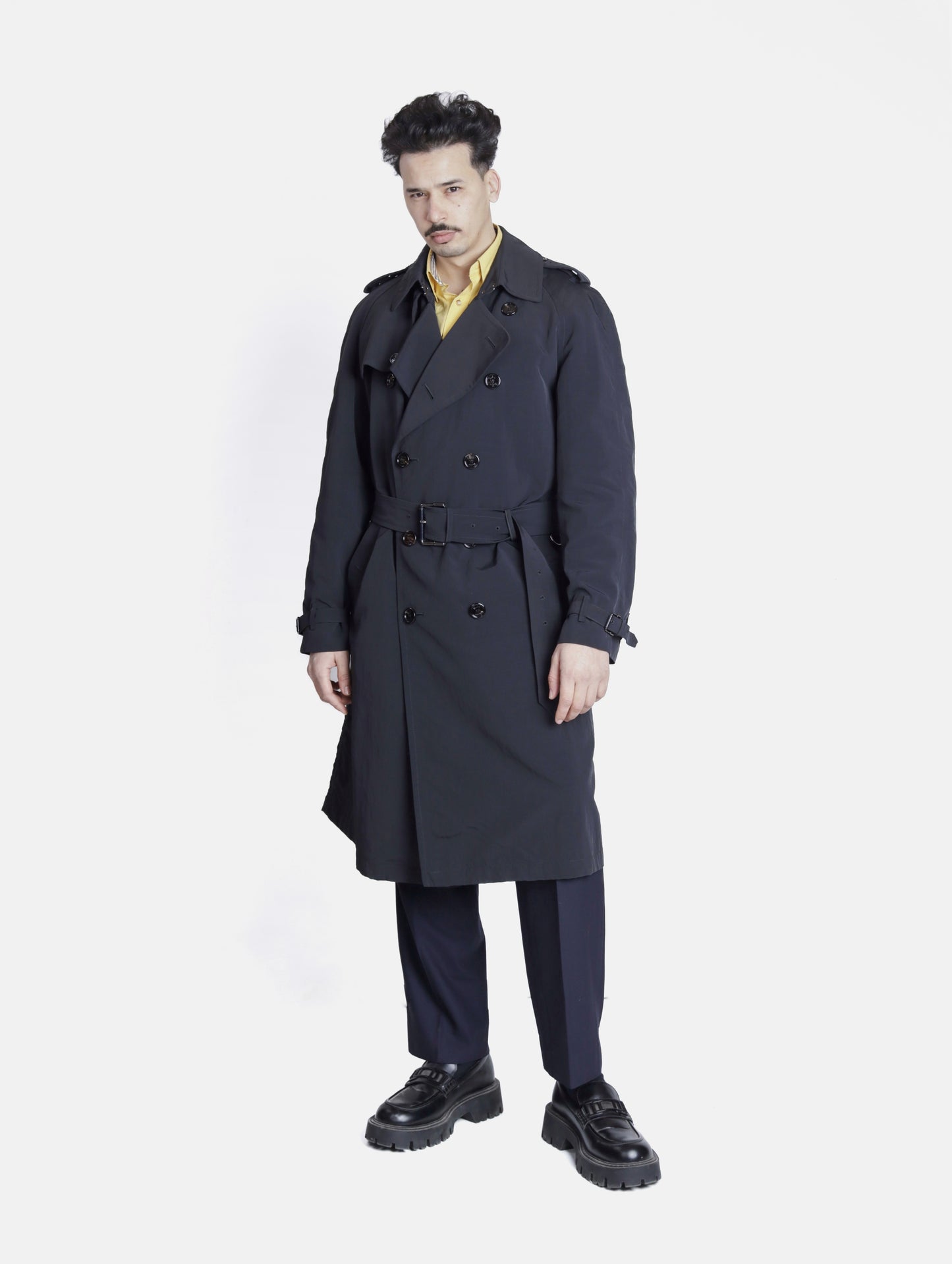 Trench ( L )